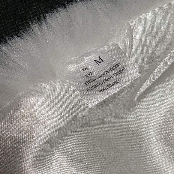 Wait For You Ivory Soft Faux Fur Collar Satin Lined Shawl Wrap - Picture 6 of 7